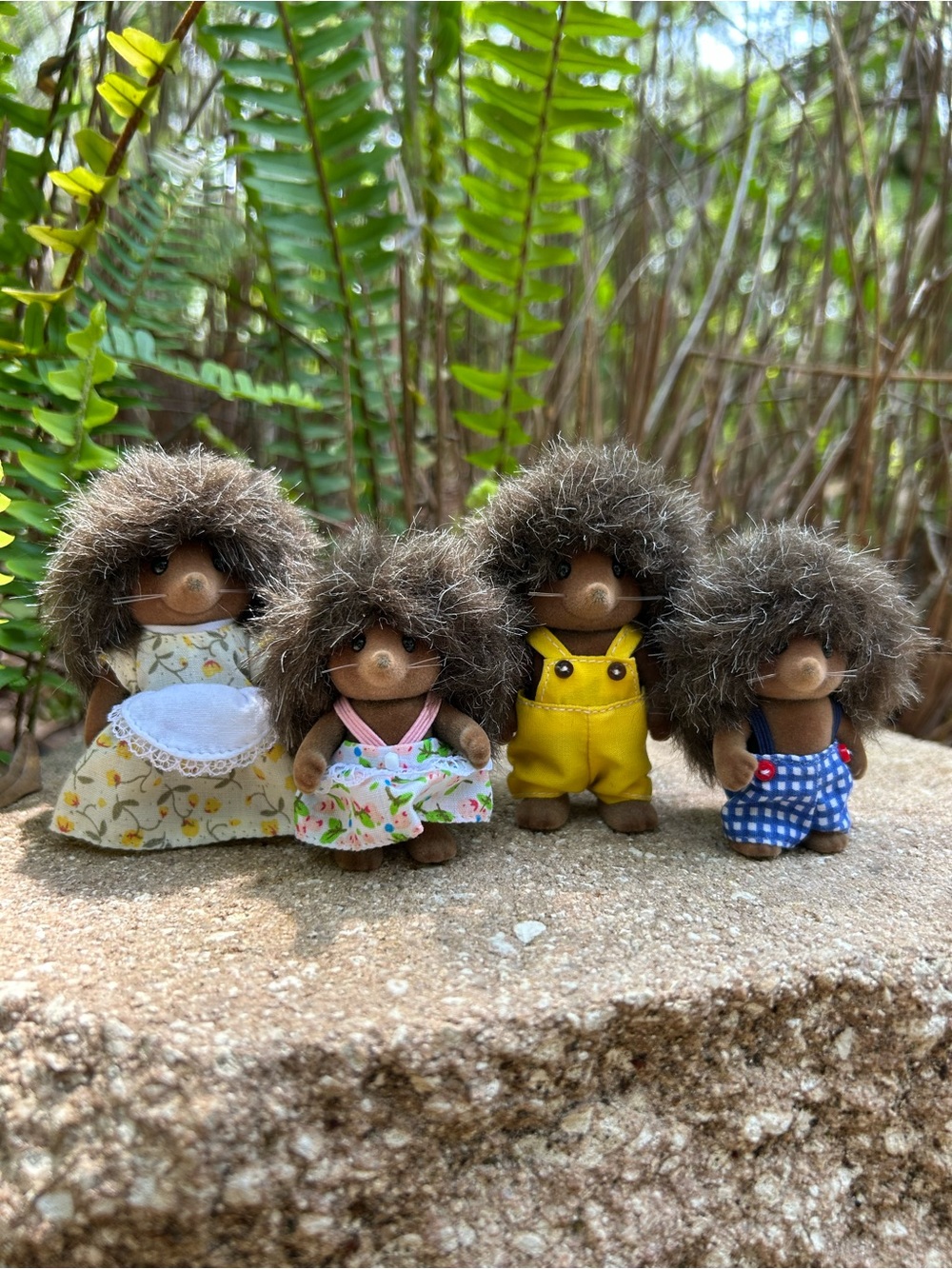Calico Critters Pickleweed Family ~ - Picture 1 of 1